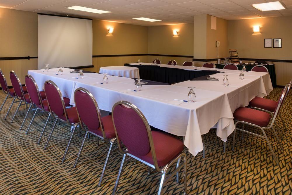 Ramada Plaza Rochester Airport Extérieur photo