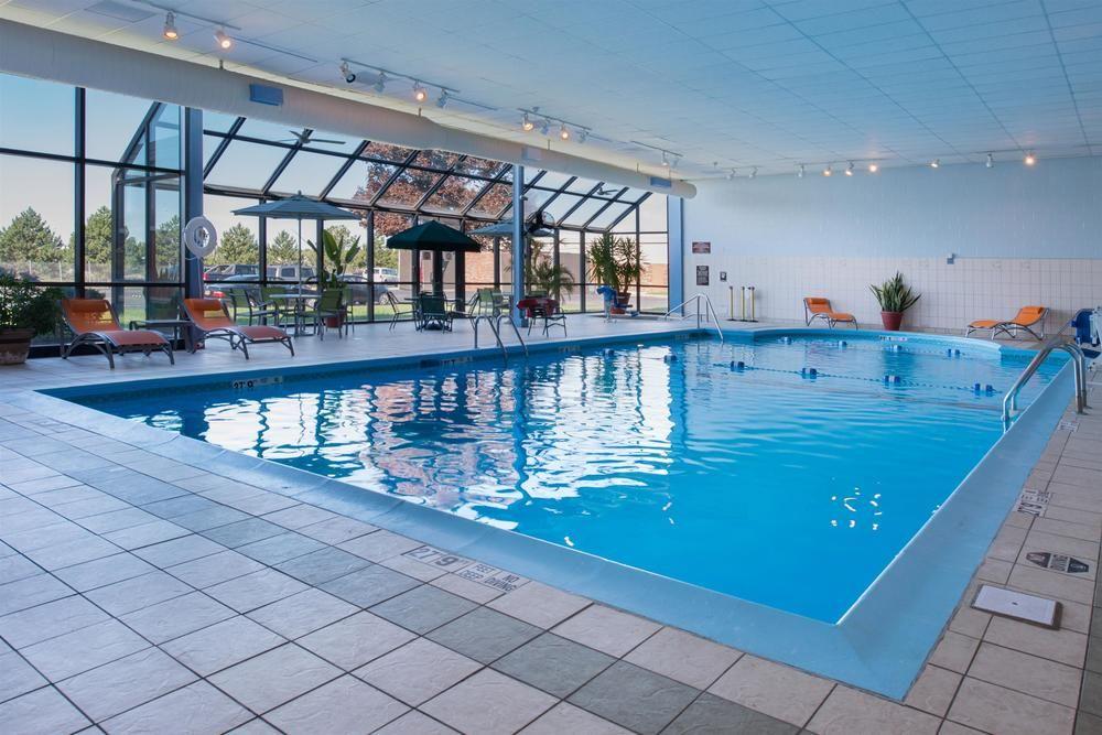 Ramada Plaza Rochester Airport Extérieur photo