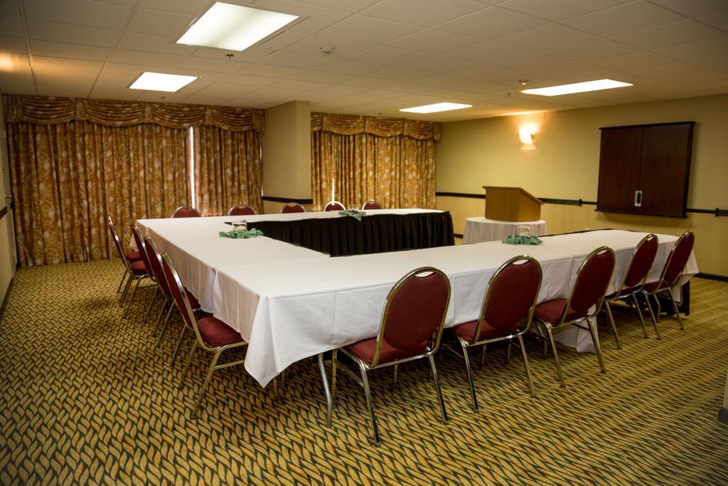 Ramada Plaza Rochester Airport Extérieur photo