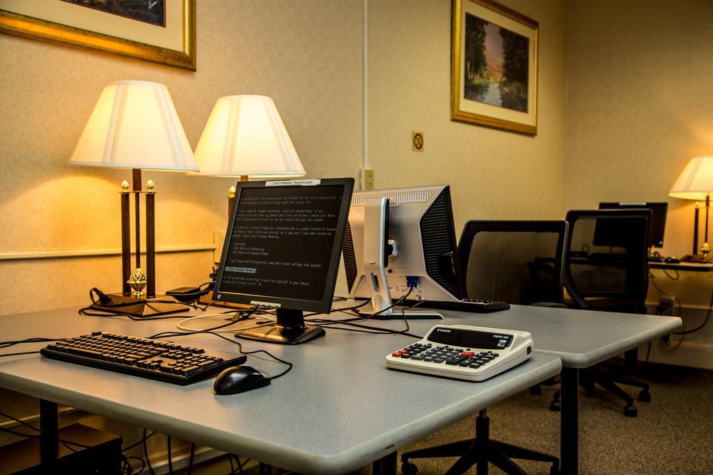 Ramada Plaza Rochester Airport Extérieur photo